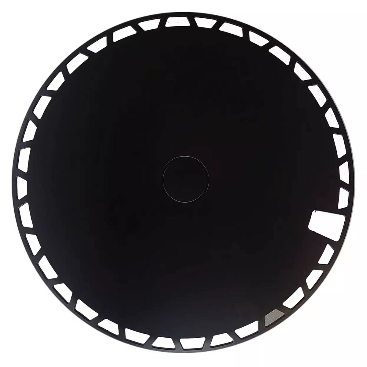 Kit Rim Crew vierge, base noire : l'enjoliveur avant impression, avec son anneau ajouré et son cache central