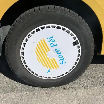 Enjoliveur personnalisé Rim Crew posé sur un Renault Trafic